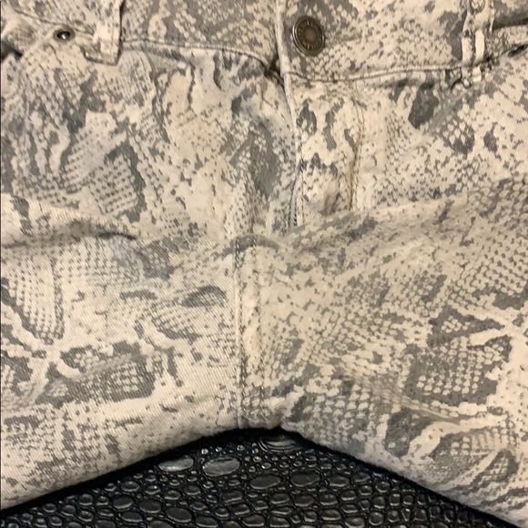 The Limited Python jeans - Picture 4 of 5